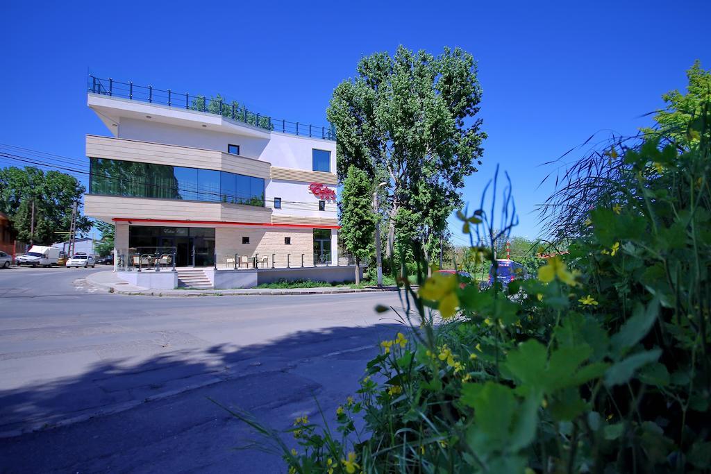Hotel Eden Tulcea Exterior photo