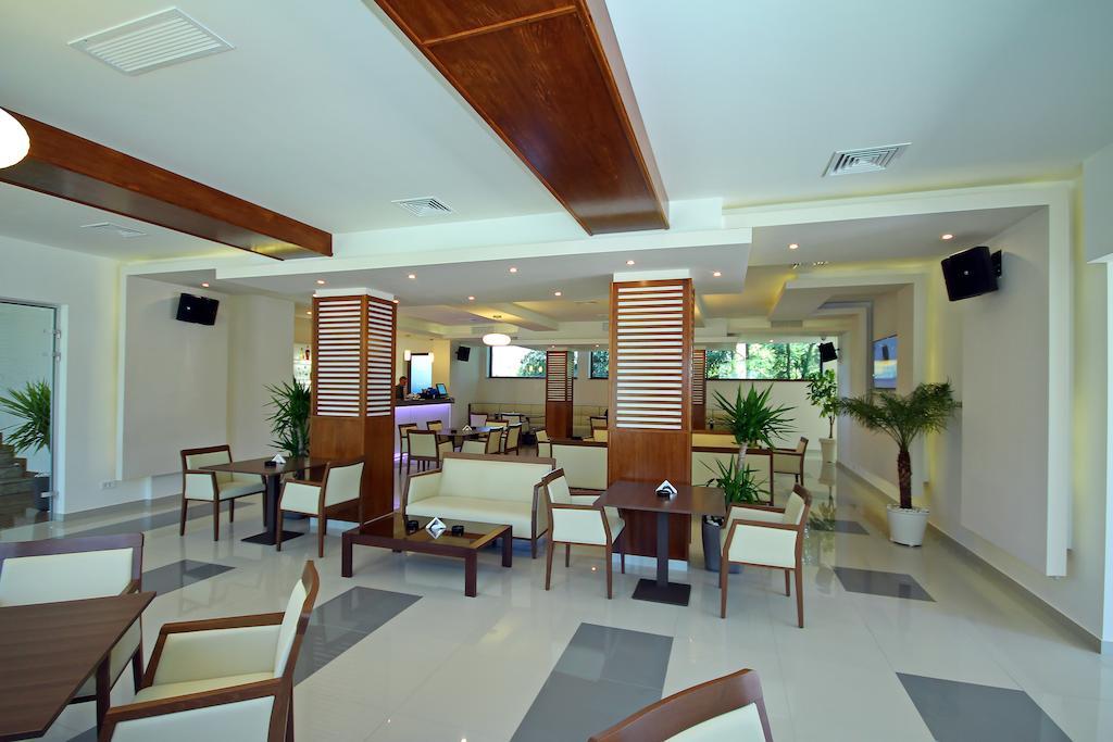 Hotel Eden Tulcea Exterior photo