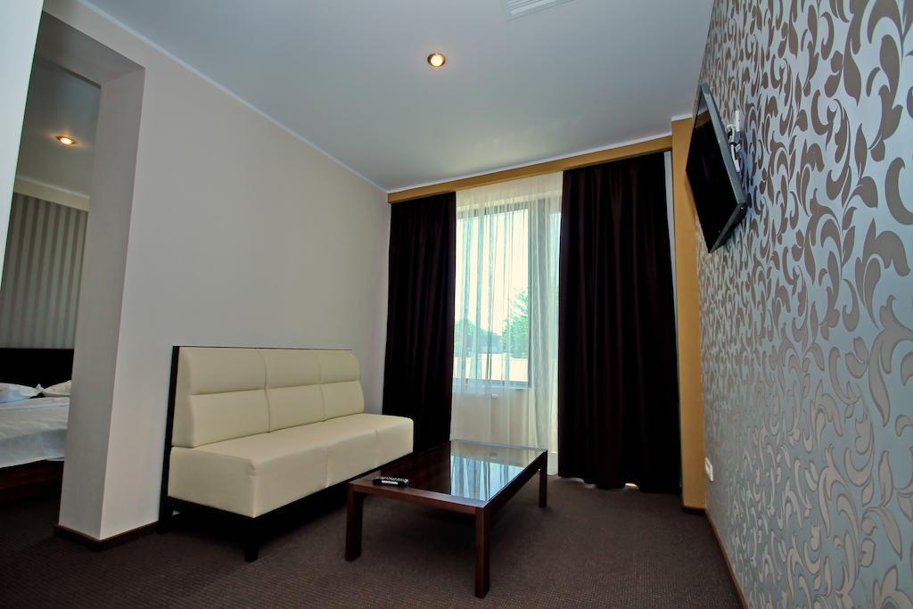 Hotel Eden Tulcea Exterior photo